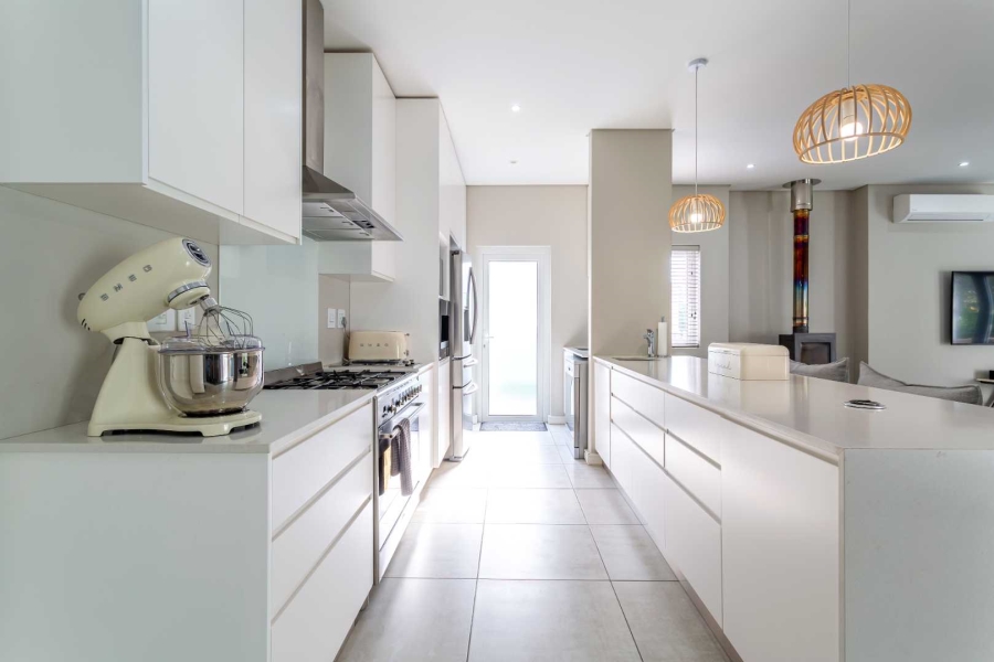 5 Bedroom Property for Sale in Val De Vie Estate Western Cape